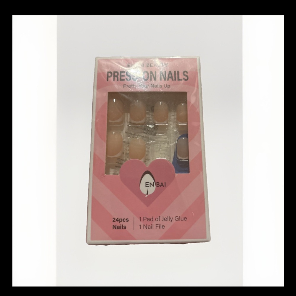Press On Nails Set - Picture 3 of 6